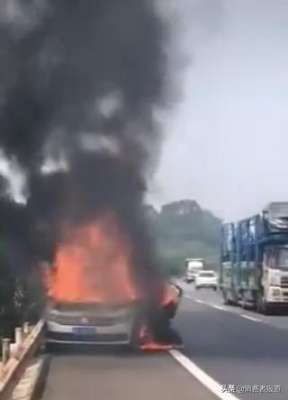 漳州富盛汽车(大众朗逸轿车疑似自燃致车主遇难，事故责任仍难以判定)