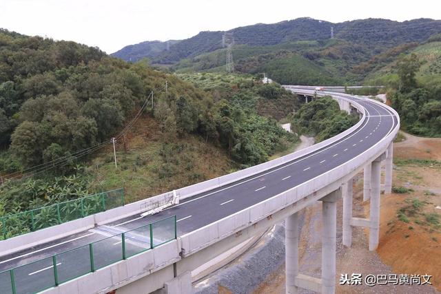 怎么到广西巴马旅游，巴马都有哪些景点？畅游巴马系列之—来巴马