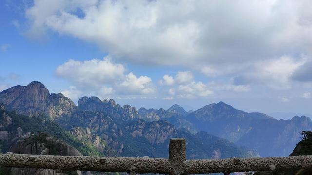 从合肥坐汽车直达黄山风景区南门汤口镇