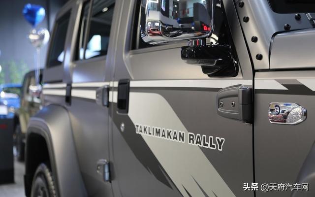 国产越野鼻祖的新车 2022款BJ40环塔冠军版有什么特色？