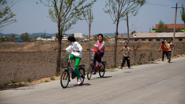 中国农村道路普遍只有3.5米，为什么不能再修宽点？3分钟了解真相