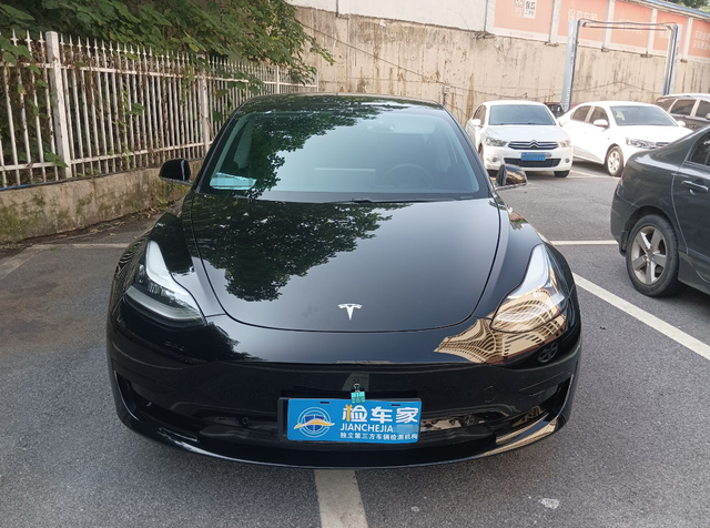 花17.8万高价买辆20款特斯拉Model 3，电池衰减严重，该不该退车？