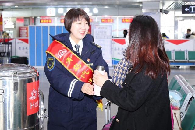 青岛汽车总站除夕前汽车票全面发售，团体出行可预约返乡直通车