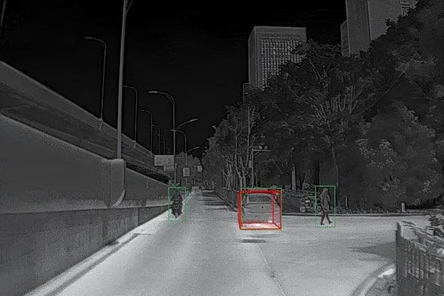 汽车的夜视系统技术详解？