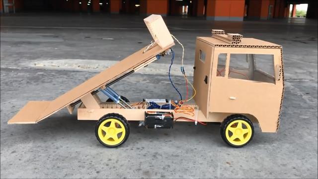 纸板应该这样用，制作电动玩具拖车的方法，简单易学（图解）