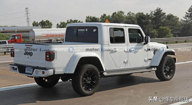 新车｜9月13日发布，新款Jeep角斗士预告图曝光，现款44.99万元