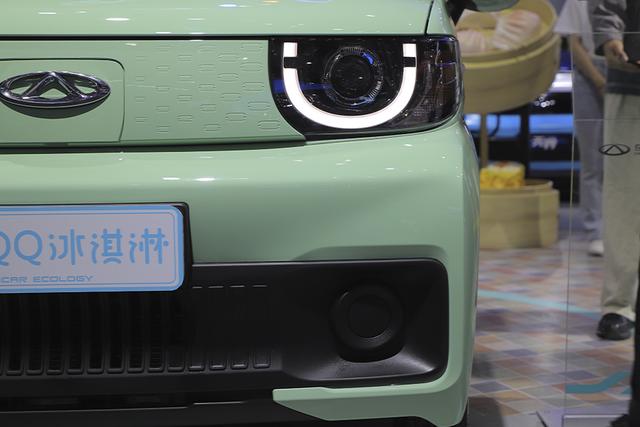 广州车展：Q萌可爱的4座小车车！实拍奇瑞QQ冰淇淋