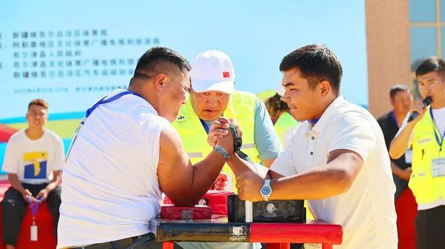 自治区第十四届运动会群众展演汽车（房车） 露营大会在布尔津县启幕