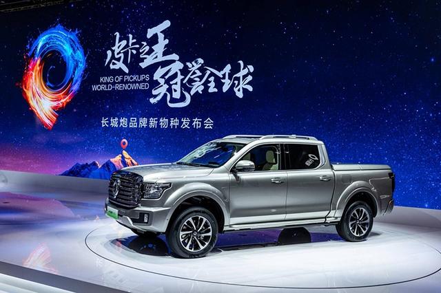 长城6X6超级越野平台上海车展全球首发，2023款乘用炮12.68万元起正式上市