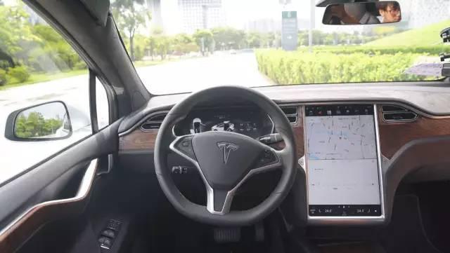 小试回头率超高的特斯拉Model X，有你想不到的上瘾体验！