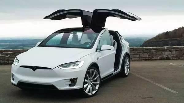 小试回头率超高的特斯拉Model X，有你想不到的上瘾体验！