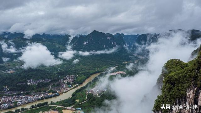 最美自驾线路，房车露营，看山玩水感受喀斯特的震撼地貌