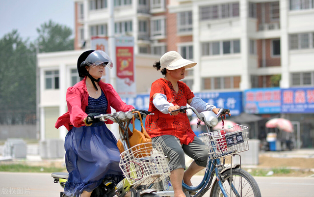 原来，电池“用完再充”与“天天充”都错了，怎样充才不伤电池？