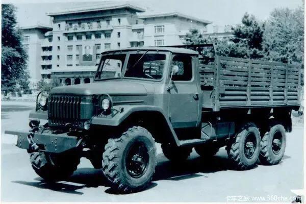 沧桑与荣光并存——EQ240中型越野军用卡车