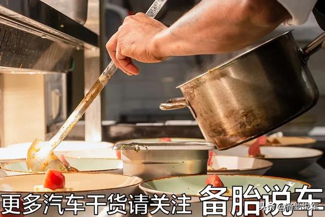 车子漆面刮伤出现划痕，到底该修还是放着不管？给你建议