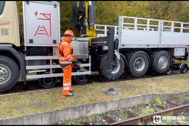 能在铁轨上跑的卡车，您见过吗？路轨两用版斯堪尼亚G 500 XT实拍