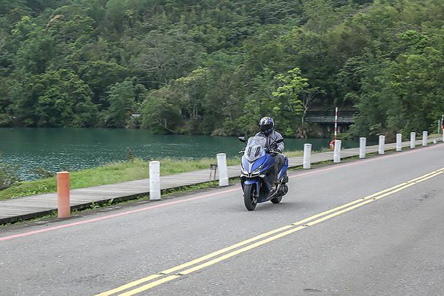 越骑越上瘾的跑旅，台湾日月潭试驾光阳Xciting S 400