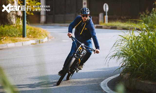 三万元就能入坑杜卡迪？e-Scrambler电动助力车了解一下