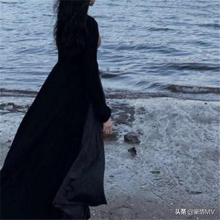 2021好看的美女背影图片_长发女生背影图片素材