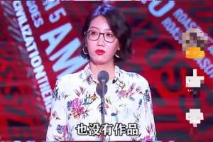 美女唱甜歌(“甜歌玉女”金莎的毁灭史，和与她“纠缠”的著名有妇之夫)