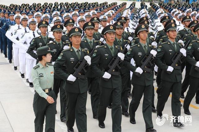 学霸方队！美女教练！首次亮相国庆阅兵的院校科研方队教练是山东这名96后