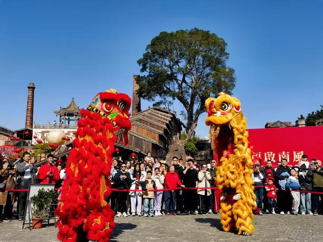 一天接待超万人次！外地游客涌入南风古灶感受地道岭南年味