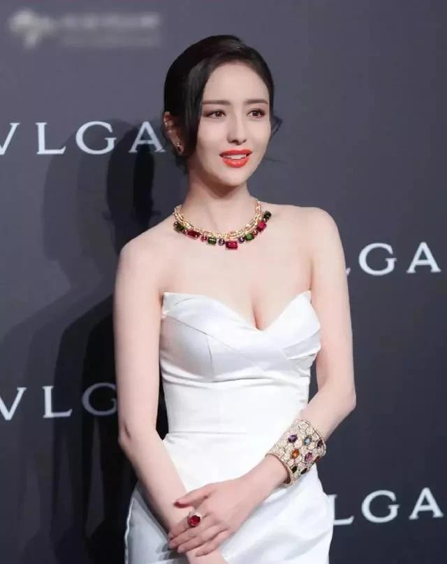 15位中国80后美女明星，个个美的不可方物，有没有你心动的女神？