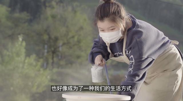 研二女生直播烧瓷器，就为攒钱在景德镇建口窑